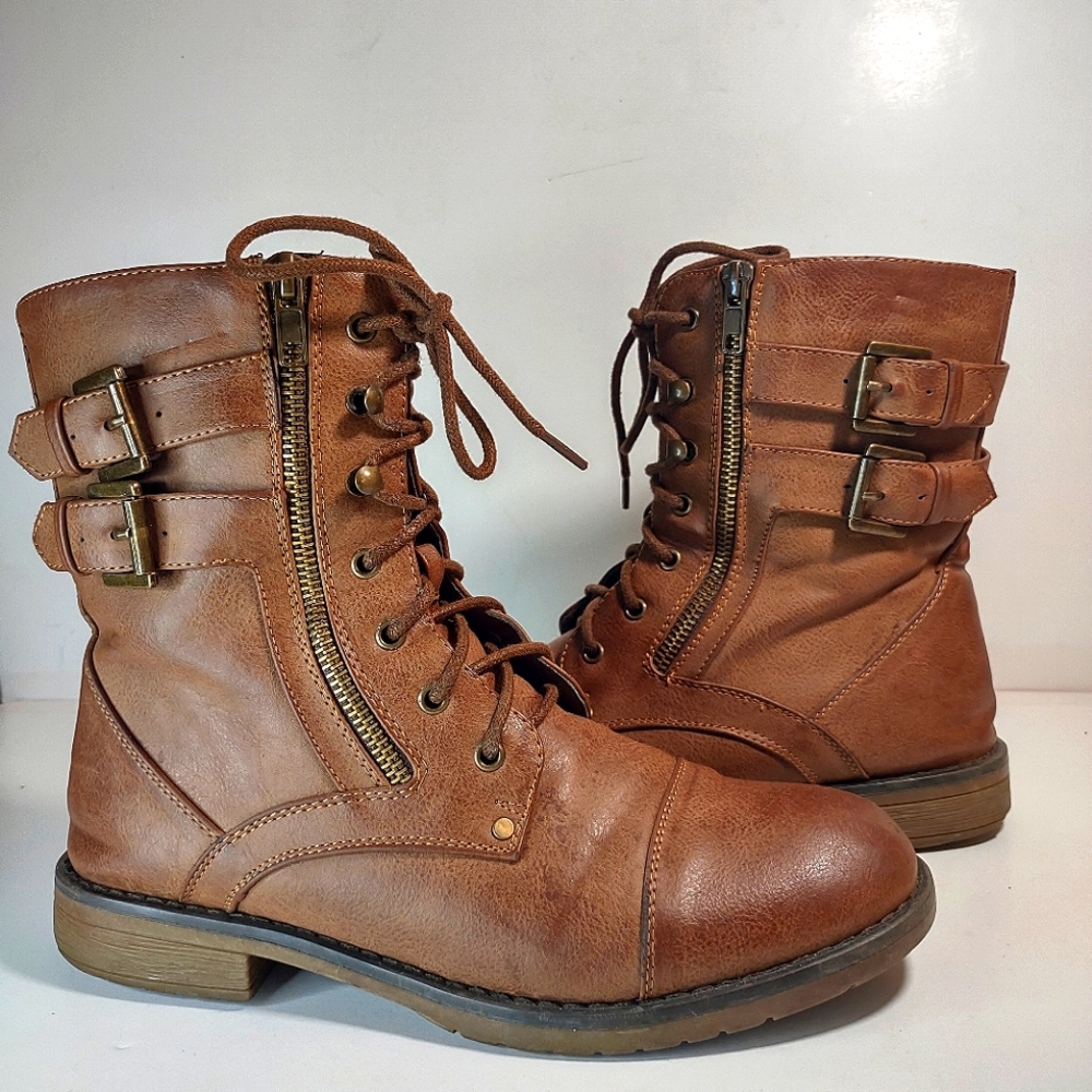 I.D Required brown hobo chic lace up zipper boots size 8M